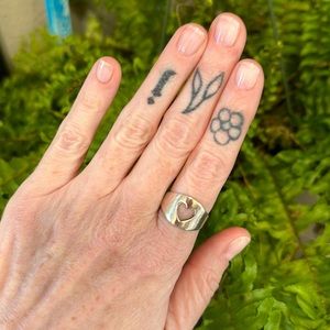 💖💕James Avery Retired Open Heart Band💕💖